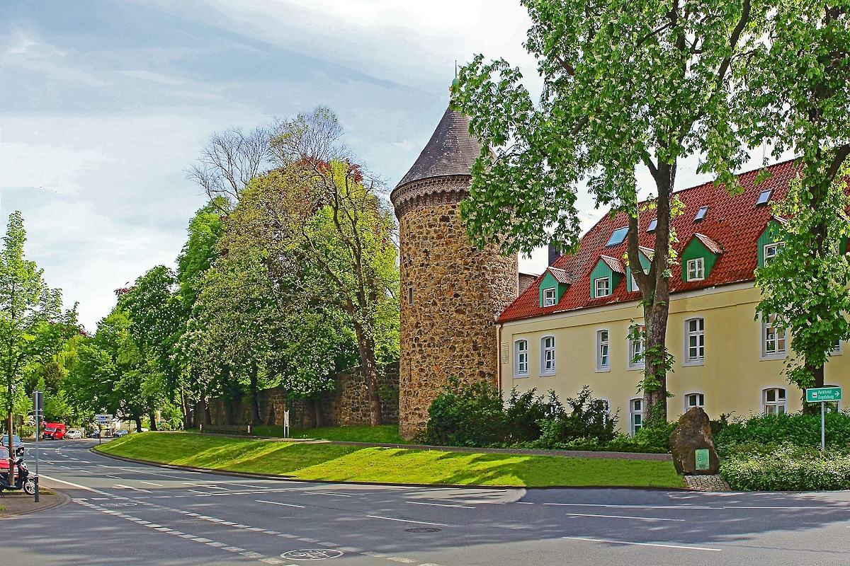Engelsburg mit Stadtmauer